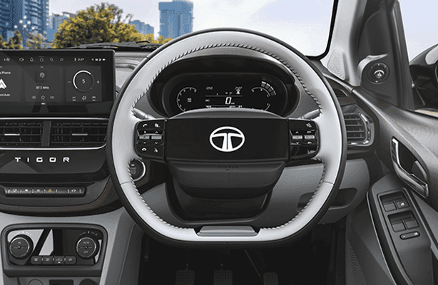 Flat-Bottom Steering Wheel